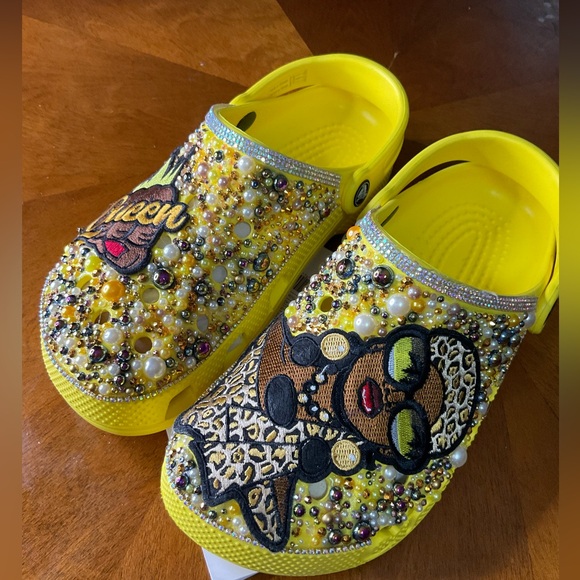 Custom crocs - Picture 2 of 3